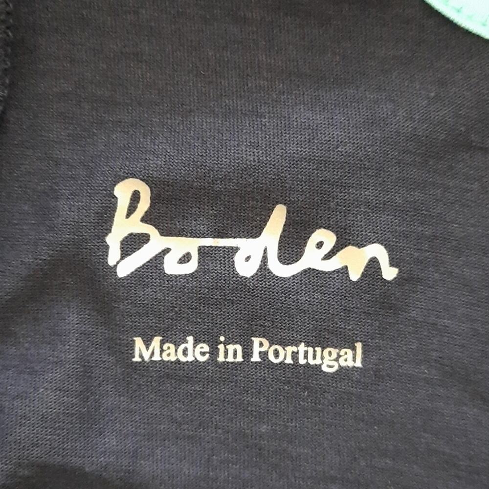 Boden Cross Keyhole Back Tee - Picture 2 of 6